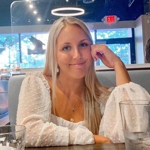 Meet your Posher, Ellie